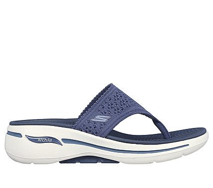 GO WALK ARCH FIT SLIPPER – Shoe Street - Main Image